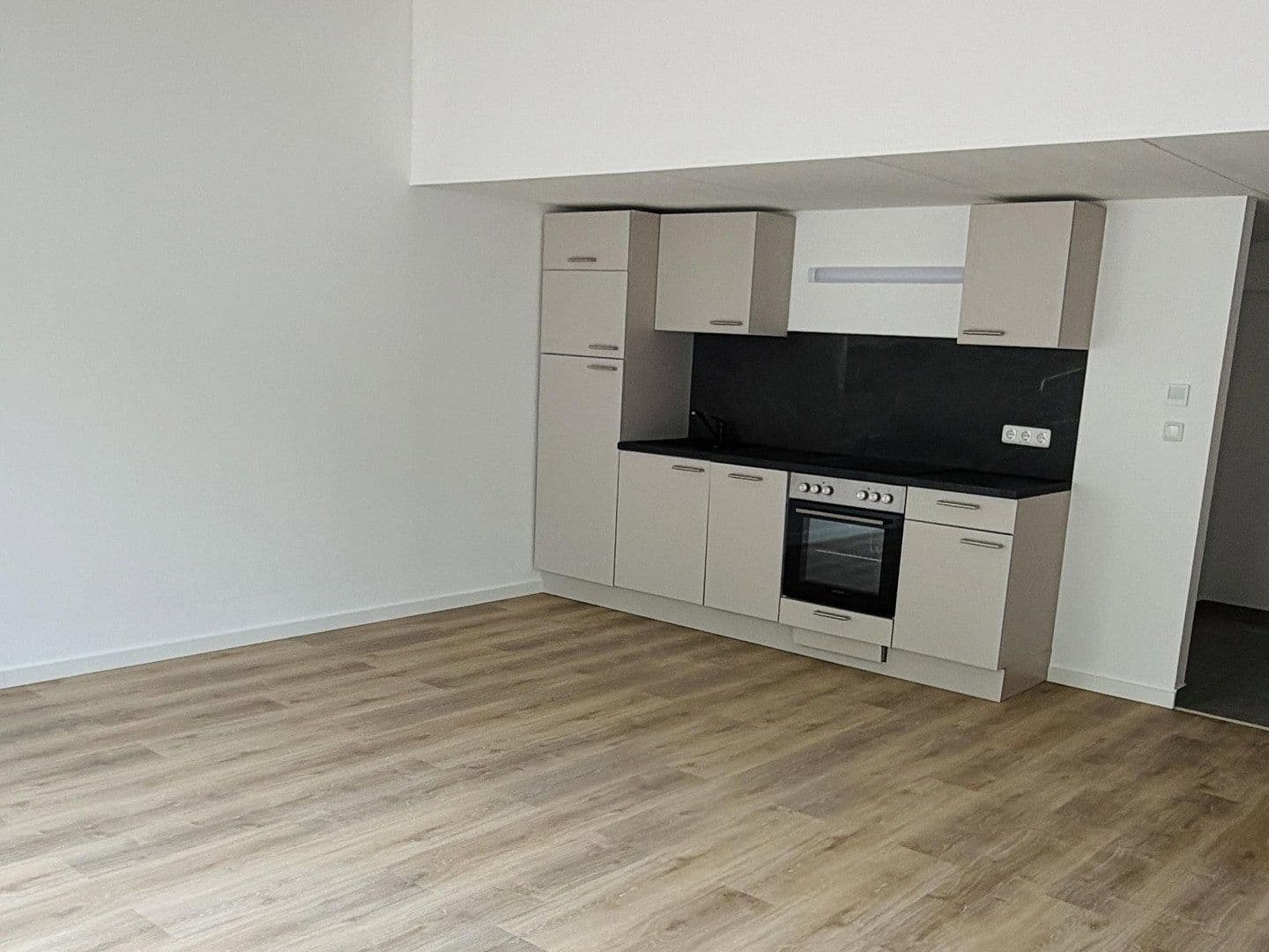 Pronájem bytu 2+1 49 m², Düren, Severní Porýní-Vestfálsko Pronájem bytu 2+1 49 m², Düren, Severní Porýní-Vestfálsko