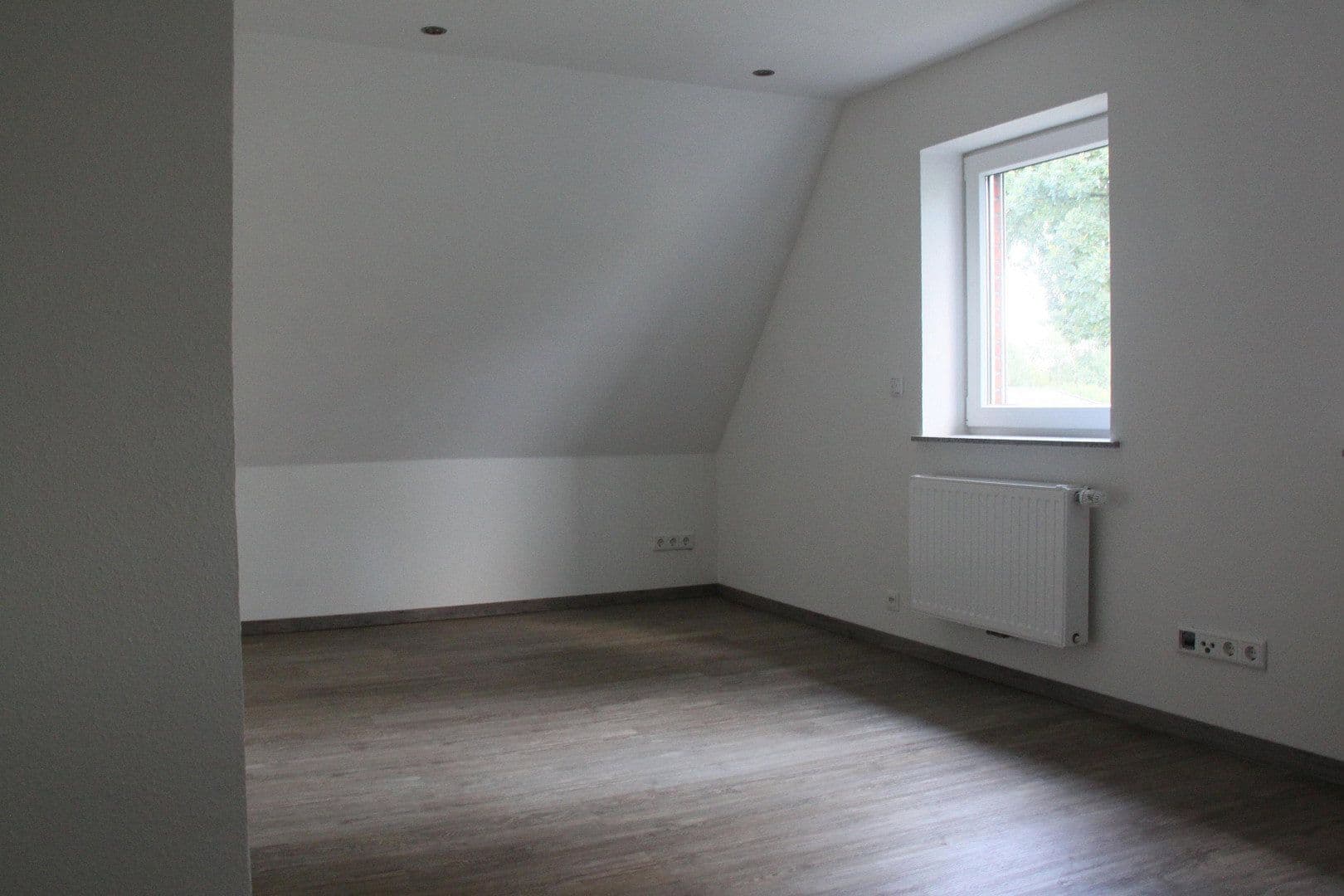 Prodej domu 125 m², pozemek 440 m², Delmenhorst/Adelheide, Dolní Sasko Prodej domu 125 m², pozemek 440 m², Delmenhorst/Adelheide, Dolní Sasko