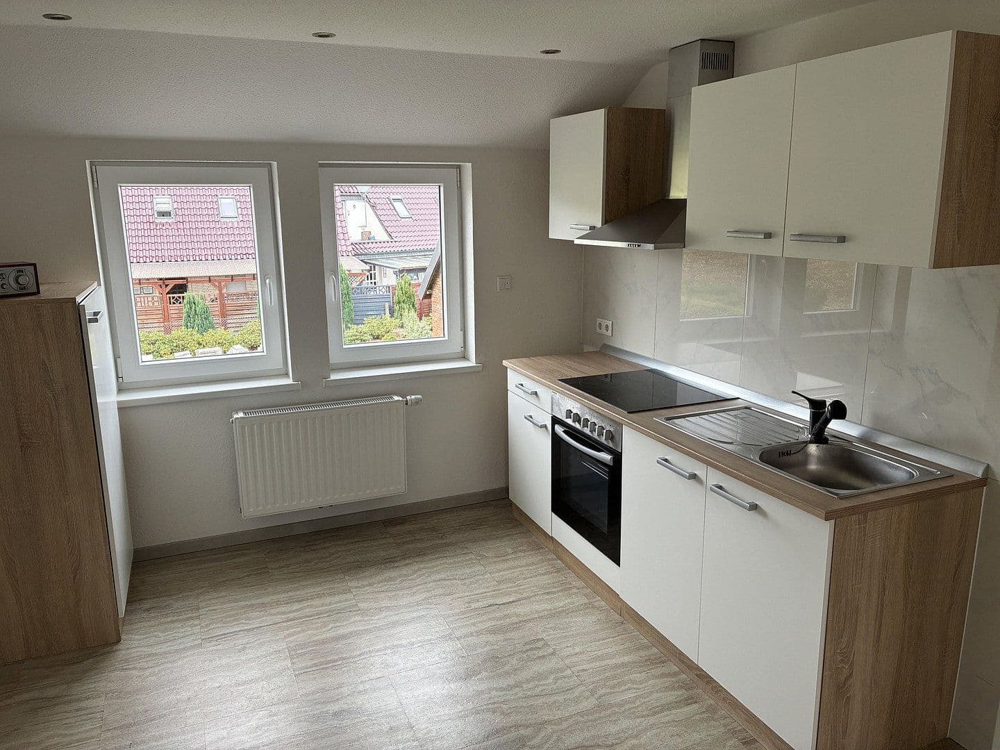 Prodej domu 125 m², pozemek 440 m², Delmenhorst/Adelheide, Dolní Sasko Prodej domu 125 m², pozemek 440 m², Delmenhorst/Adelheide, Dolní Sasko