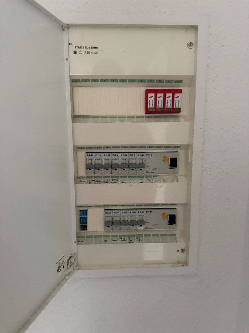 Prodej bytu 4+1 102 m², Leibnizweg 5, Lörrach, Bádensko-Württembersko Prodej bytu 4+1 102 m², Leibnizweg 5, Lörrach, Bádensko-Württembersko