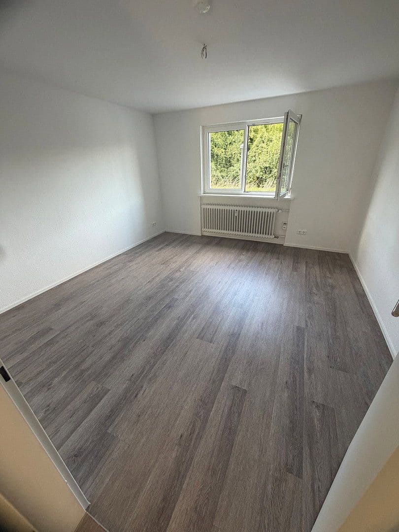 Prodej bytu 4+1 102 m², Leibnizweg 5, Lörrach, Bádensko-Württembersko Prodej bytu 4+1 102 m², Leibnizweg 5, Lörrach, Bádensko-Württembersko