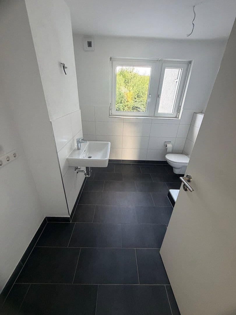 Prodej bytu 4+1 102 m², Leibnizweg 5, Lörrach, Bádensko-Württembersko Prodej bytu 4+1 102 m², Leibnizweg 5, Lörrach, Bádensko-Württembersko