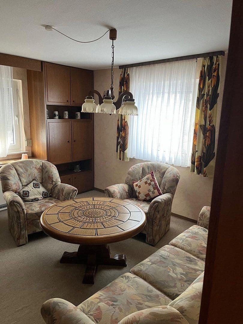 Prodej domu 120 m², pozemek 824 m², Lauterstein, Bádensko-Württembersko Prodej domu 120 m², pozemek 824 m², Lauterstein, Bádensko-Württembersko