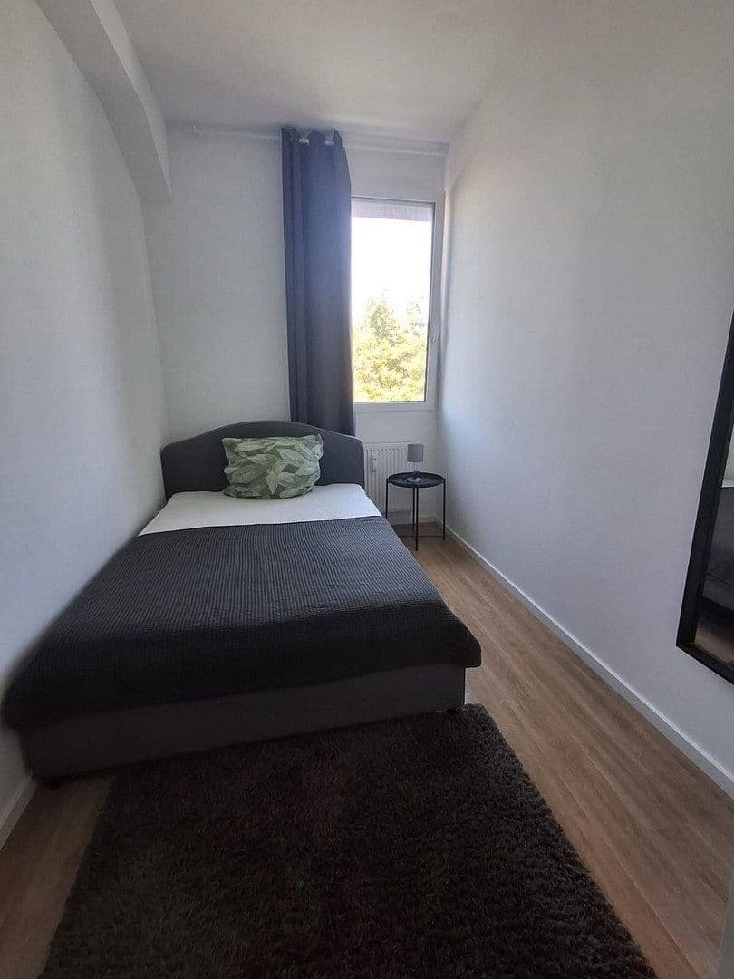 Pronájem bytu 1+1 18 m², Landsberger Str. 478, München/Pasing, Bavorsko Pronájem bytu 1+1 18 m², Landsberger Str. 478, München/Pasing, Bavorsko