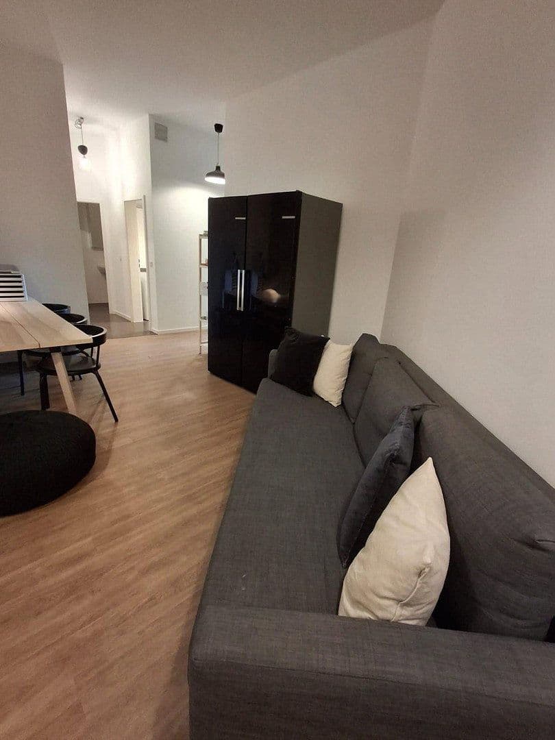 Pronájem bytu 1+1 18 m², Landsberger Str. 478, München/Pasing, Bavorsko Pronájem bytu 1+1 18 m², Landsberger Str. 478, München/Pasing, Bavorsko