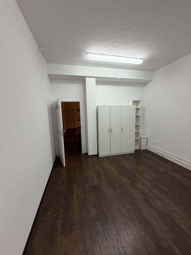 Pronájem bytu 1+1 18 m², Landsberger Str. 478, München/Pasing, Bavorsko Pronájem bytu 1+1 18 m², Landsberger Str. 478, München/Pasing, Bavorsko