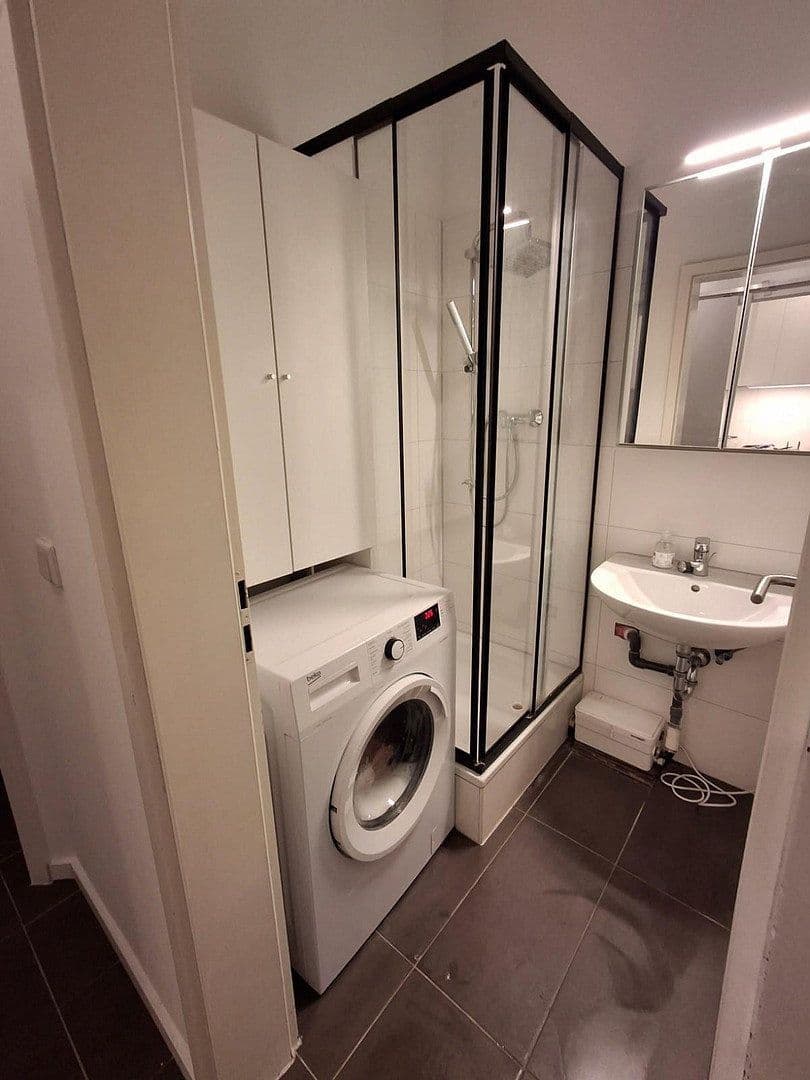 Pronájem bytu 1+1 18 m², Landsberger Str. 478, München/Pasing, Bavorsko Pronájem bytu 1+1 18 m², Landsberger Str. 478, München/Pasing, Bavorsko
