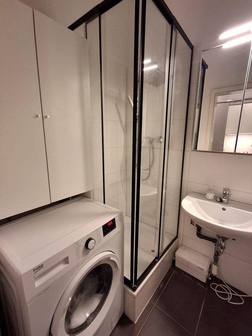 Pronájem bytu 1+1 18 m², Landsberger Str. 478, München/Pasing, Bavorsko Pronájem bytu 1+1 18 m², Landsberger Str. 478, München/Pasing, Bavorsko