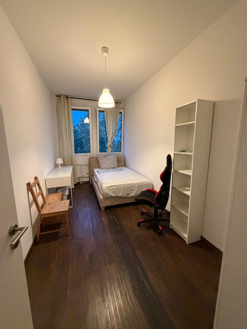 Pronájem bytu 1+1 18 m², Landsberger Str. 478, München/Pasing, Bavorsko Pronájem bytu 1+1 18 m², Landsberger Str. 478, München/Pasing, Bavorsko