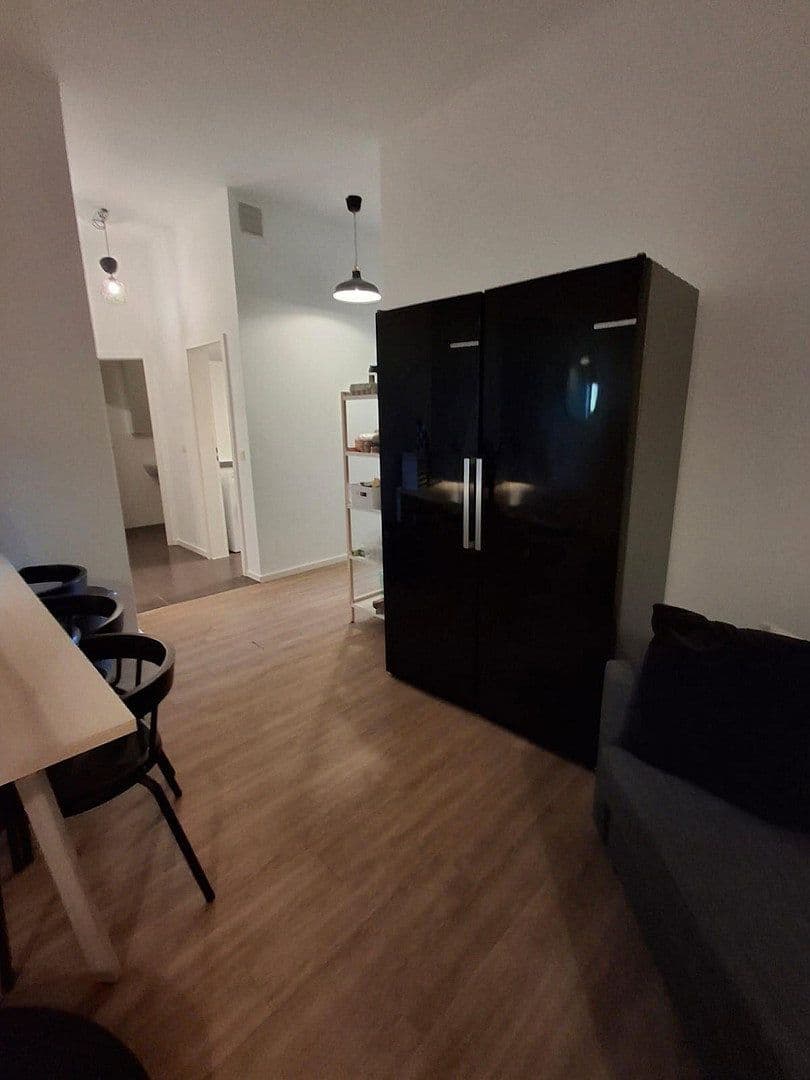 Pronájem bytu 1+1 18 m², Landsberger Str. 478, München/Pasing, Bavorsko Pronájem bytu 1+1 18 m², Landsberger Str. 478, München/Pasing, Bavorsko