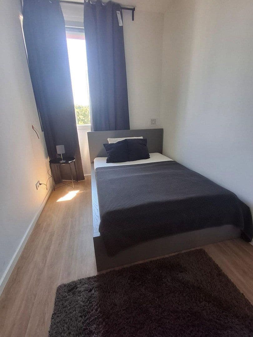 Pronájem bytu 1+1 18 m², Landsberger Str. 478, München/Pasing, Bavorsko Pronájem bytu 1+1 18 m², Landsberger Str. 478, München/Pasing, Bavorsko