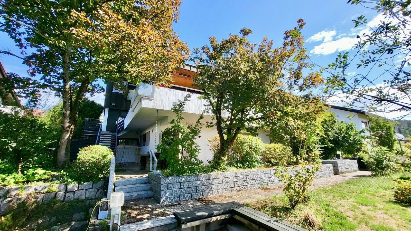 Prodej domu 345 m², pozemek 780 m², Oberer Rain 15, Gaggenau, Bádensko-Württembersko Prodej domu 345 m², pozemek 780 m², Oberer Rain 15, Gaggenau, Bádensko-Württembersko