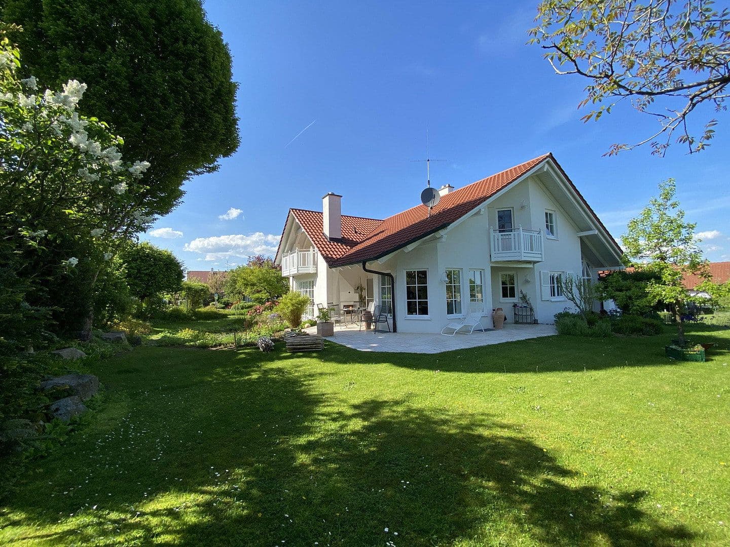 Prodej domu 209 m², pozemek 1.097 m², Oberstadion, Bádensko-Württembersko Prodej domu 209 m², pozemek 1.097 m², Oberstadion, Bádensko-Württembersko
