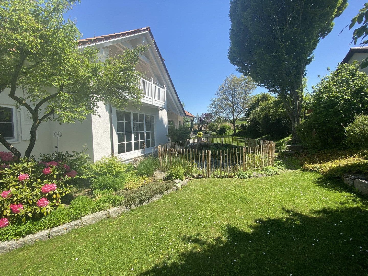 Prodej domu 209 m², pozemek 1.097 m², Oberstadion, Bádensko-Württembersko Prodej domu 209 m², pozemek 1.097 m², Oberstadion, Bádensko-Württembersko