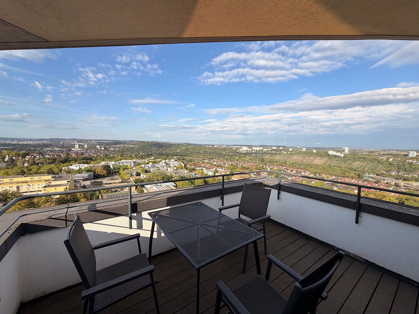 Prodej bytu 6+1 132 m², Pelikanstr. 53, Stuttgart, Bádensko-Württembersko Prodej bytu 6+1 132 m², Pelikanstr. 53, Stuttgart, Bádensko-Württembersko