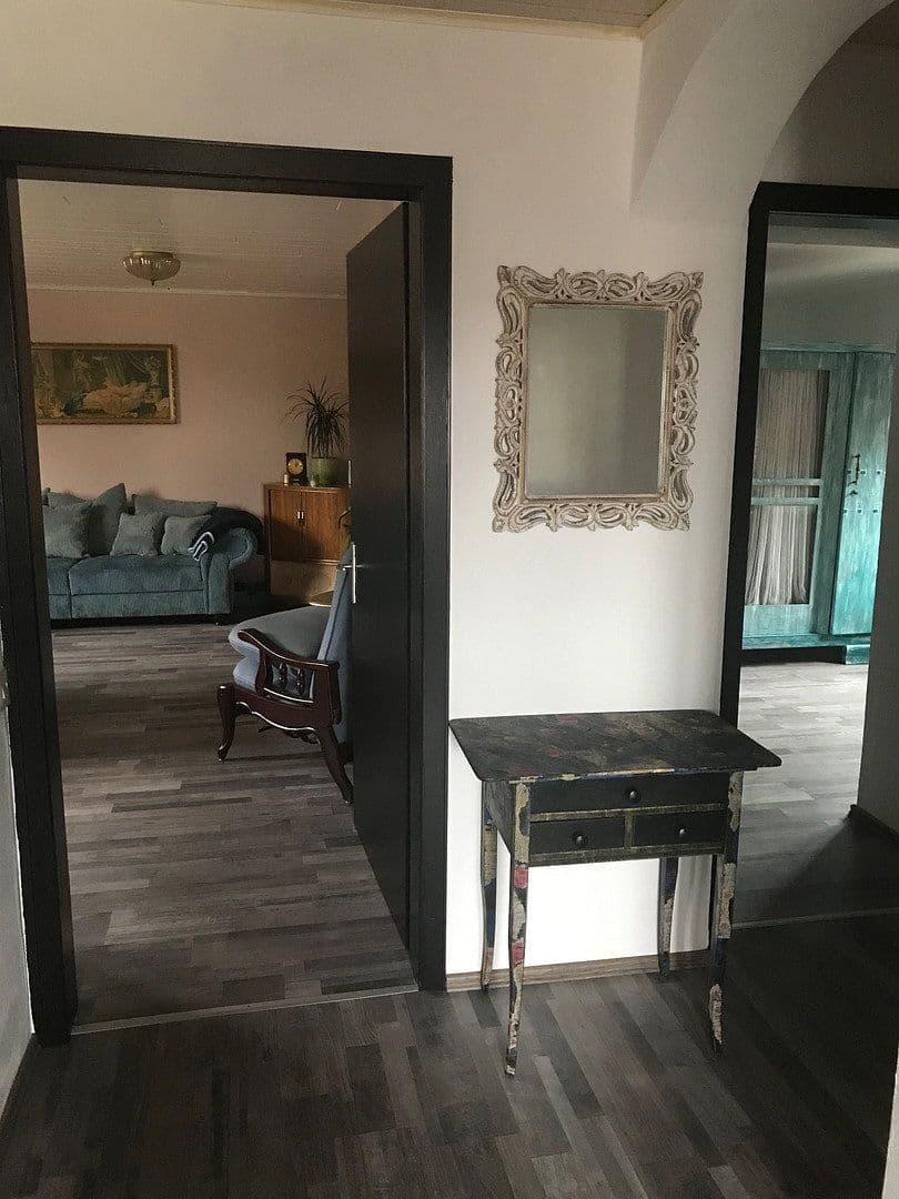 Prodej domu 400 m², pozemek 1.980 m², Vogelsbergstrasse, 48, Ulrichstein, Hessen Prodej domu 400 m², pozemek 1.980 m², Vogelsbergstrasse, 48, Ulrichstein, Hessen