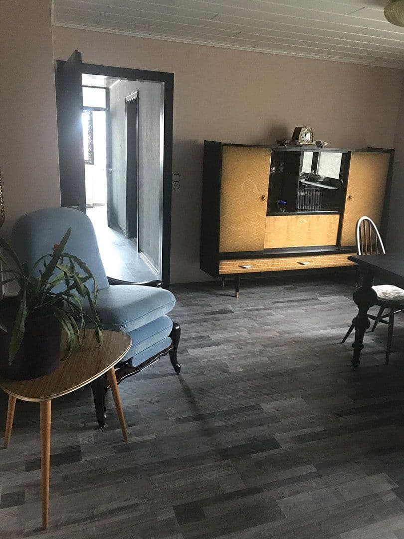 Prodej domu 400 m², pozemek 1.980 m², Vogelsbergstrasse, 48, Ulrichstein, Hessen Prodej domu 400 m², pozemek 1.980 m², Vogelsbergstrasse, 48, Ulrichstein, Hessen