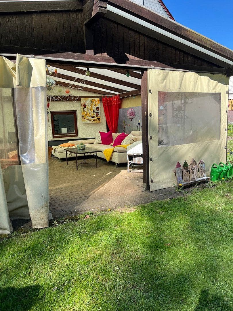 Prodej domu 400 m², pozemek 1.980 m², Vogelsbergstrasse, 48, Ulrichstein, Hessen Prodej domu 400 m², pozemek 1.980 m², Vogelsbergstrasse, 48, Ulrichstein, Hessen