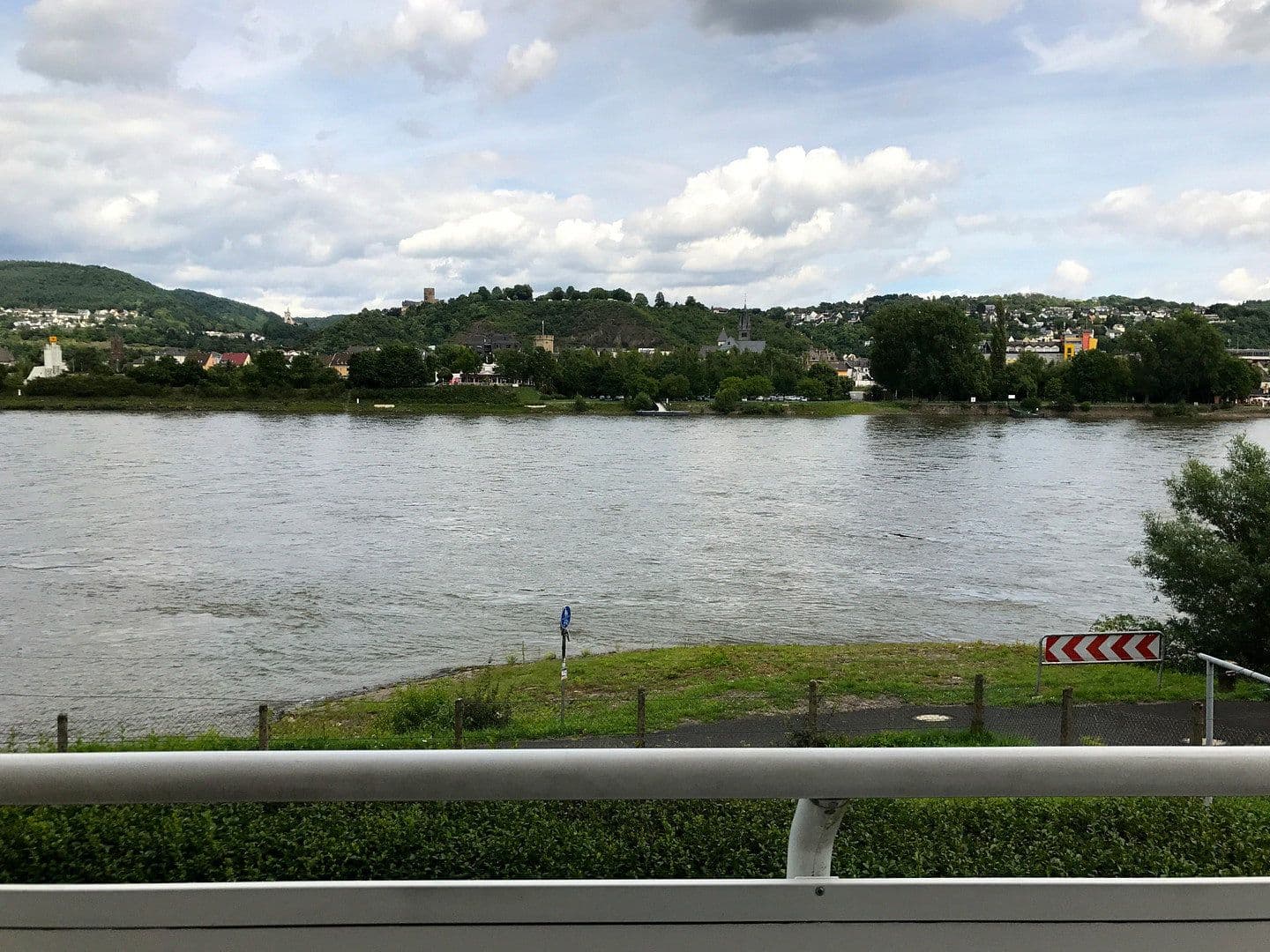 Pronájem bytu 3+1 65 m², Brunnenstr, 64, Koblenz - Stolzenfels Kripp, Porýní-Falc Pronájem bytu 3+1 65 m², Brunnenstr, 64, Koblenz - Stolzenfels Kripp, Porýní-Falc