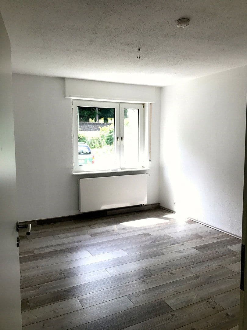 Pronájem bytu 3+1 65 m², Brunnenstr, 64, Koblenz - Stolzenfels Kripp, Porýní-Falc Pronájem bytu 3+1 65 m², Brunnenstr, 64, Koblenz - Stolzenfels Kripp, Porýní-Falc