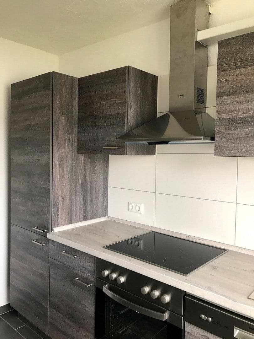 Pronájem bytu 3+1 65 m², Brunnenstr, 64, Koblenz - Stolzenfels Kripp, Porýní-Falc Pronájem bytu 3+1 65 m², Brunnenstr, 64, Koblenz - Stolzenfels Kripp, Porýní-Falc