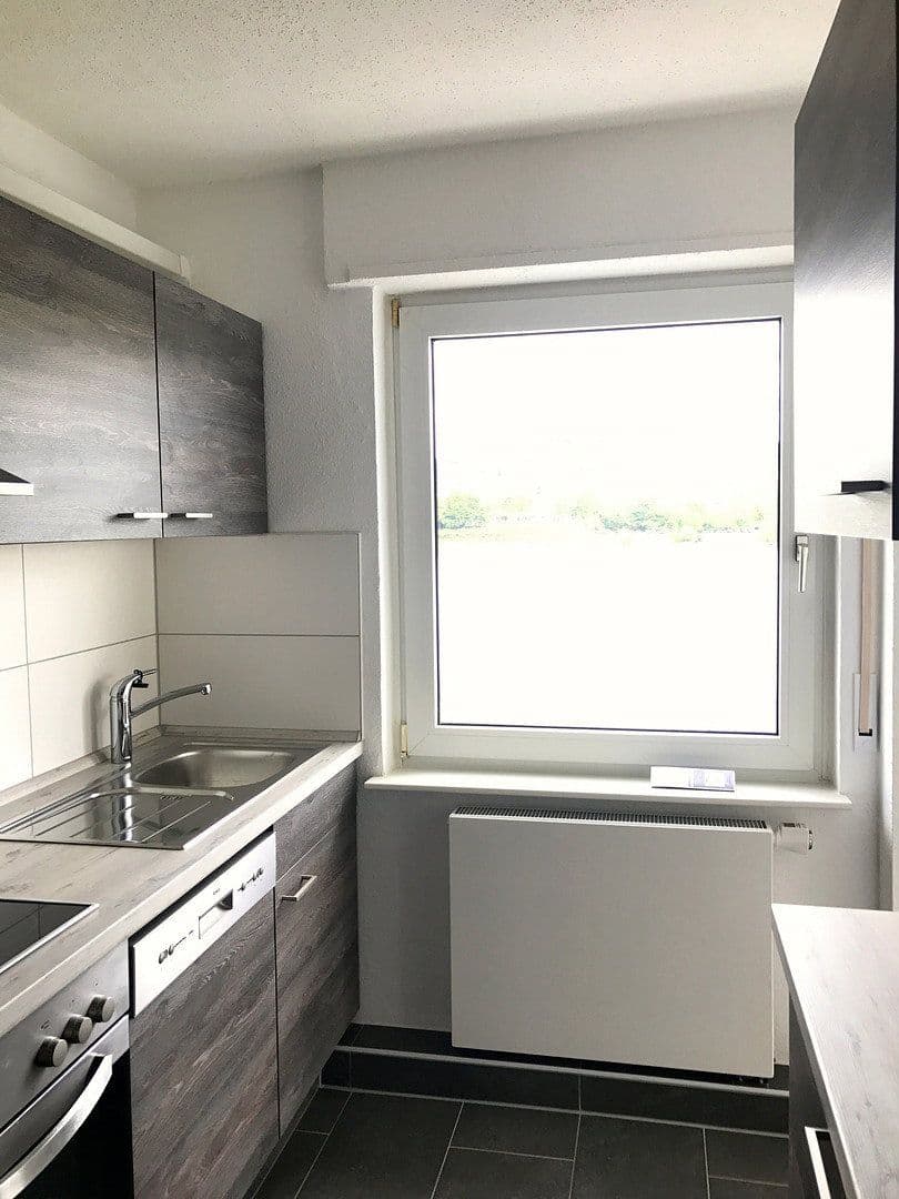 Pronájem bytu 3+1 65 m², Brunnenstr, 64, Koblenz - Stolzenfels Kripp, Porýní-Falc Pronájem bytu 3+1 65 m², Brunnenstr, 64, Koblenz - Stolzenfels Kripp, Porýní-Falc