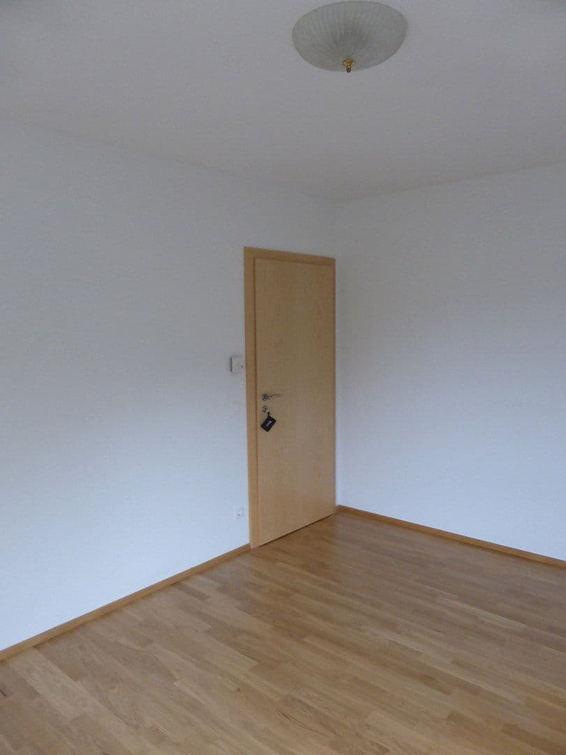 Pronájem bytu 3+1 105 m², Dorn-Assenheimer-Straße 06, Niddatal, Hessen Pronájem bytu 3+1 105 m², Dorn-Assenheimer-Straße 06, Niddatal, Hessen