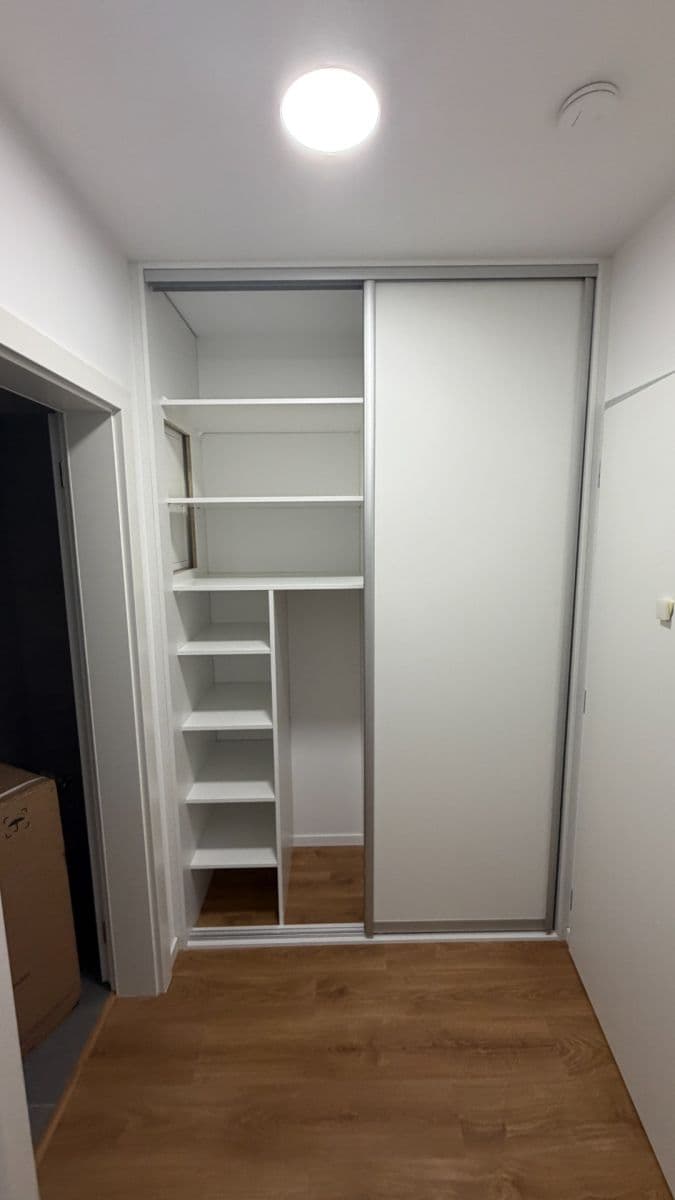 Pronájem bytu 1+kk 35 m², Vyletalova, Praha, Praha Pronájem bytu 1+kk 35 m², Vyletalova, Praha, Praha