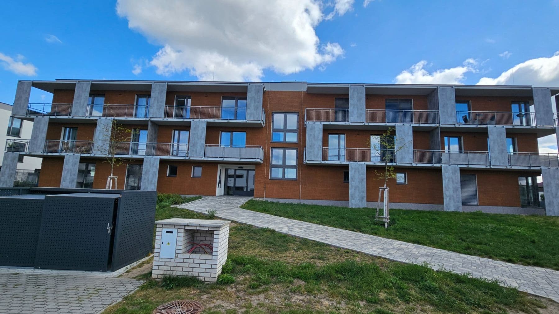 Pronájem bytu 2+kk 64 m², Generála Sedláčka, Brandýs nad Labem-Stará Boleslav, Středočeský kraj Pronájem bytu 2+kk 64 m², Generála Sedláčka, Brandýs nad Labem-Stará Boleslav, Středočeský kraj