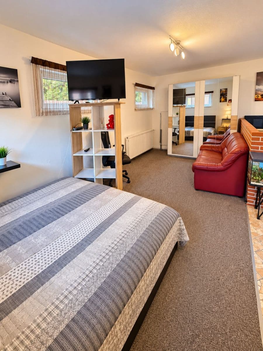 Pronájem bytu 1+kk 30 m², Za Šmatlíkem, Praha, Praha Pronájem bytu 1+kk 30 m², Za Šmatlíkem, Praha, Praha