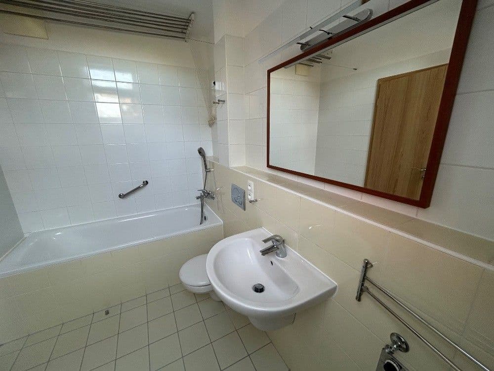 Pronájem bytu 2+kk 60 m², K Náhonu, Praha, Praha Pronájem bytu 2+kk 60 m², K Náhonu, Praha, Praha