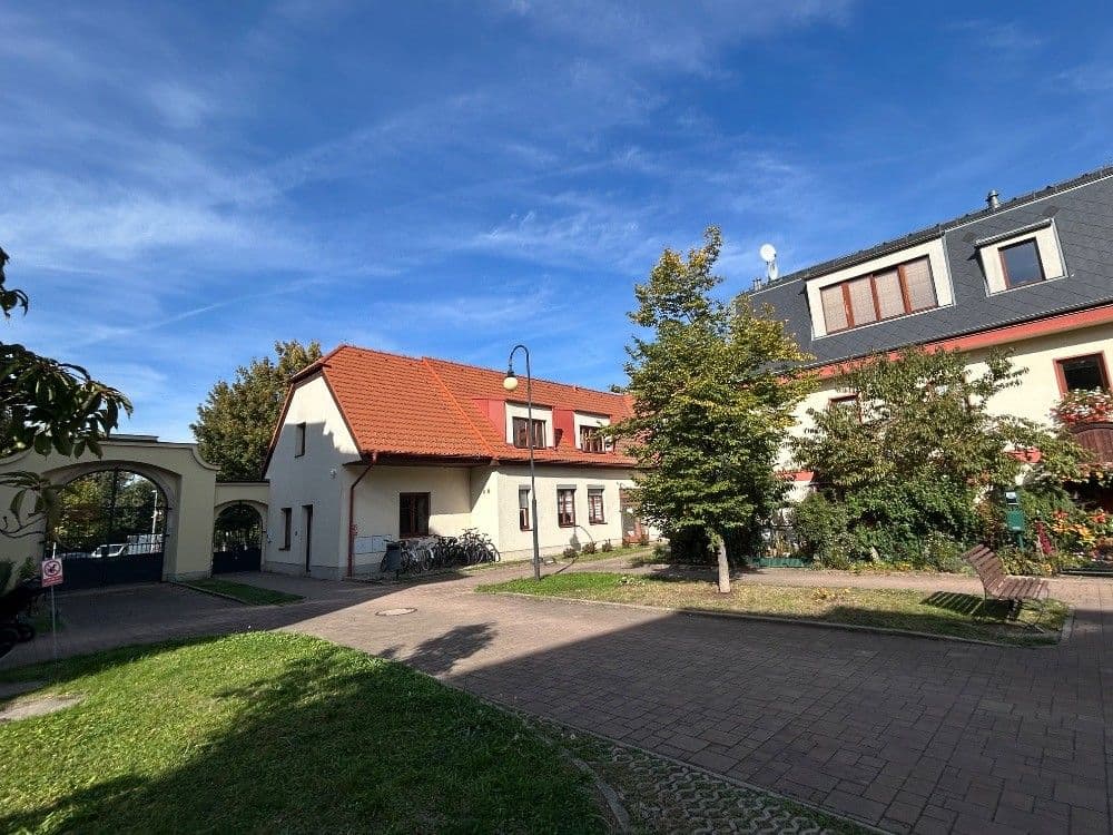 Pronájem bytu 2+kk 60 m², K Náhonu, Praha, Praha Pronájem bytu 2+kk 60 m², K Náhonu, Praha, Praha