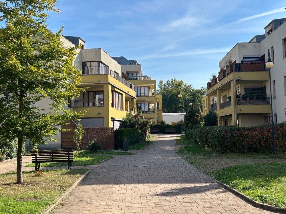 Pronájem bytu 2+kk 60 m², K Náhonu, Praha, Praha Pronájem bytu 2+kk 60 m², K Náhonu, Praha, Praha