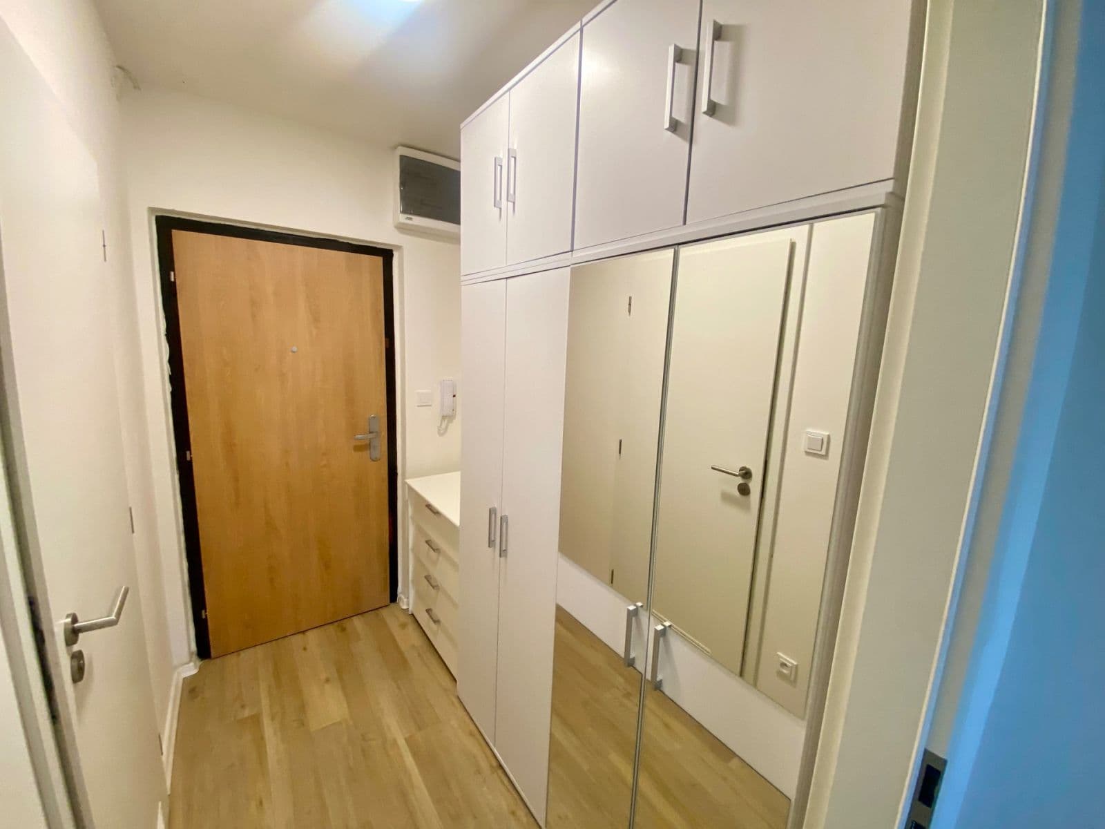 Pronájem bytu 1+kk 28 m², Křivoklátská, Praha, Praha Pronájem bytu 1+kk 28 m², Křivoklátská, Praha, Praha