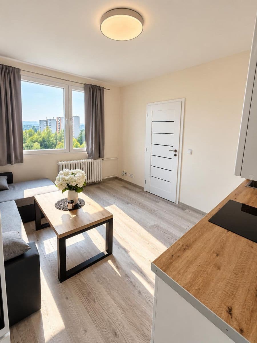 Pronájem bytu 2+kk 36 m², Železničářská, Česká Lípa, Liberecký kraj Pronájem bytu 2+kk 36 m², Železničářská, Česká Lípa, Liberecký kraj