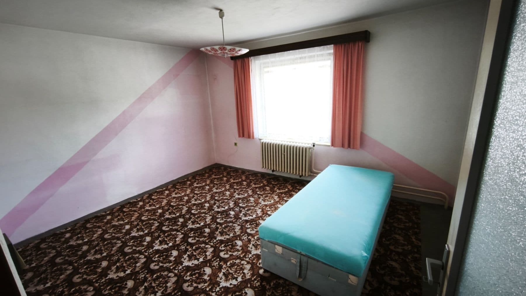 Prodej domu 200 m², pozemek 1.797 m², 17. listopadu, Orlová, Moravskoslezský kraj Prodej domu 200 m², pozemek 1.797 m², 17. listopadu, Orlová, Moravskoslezský kraj