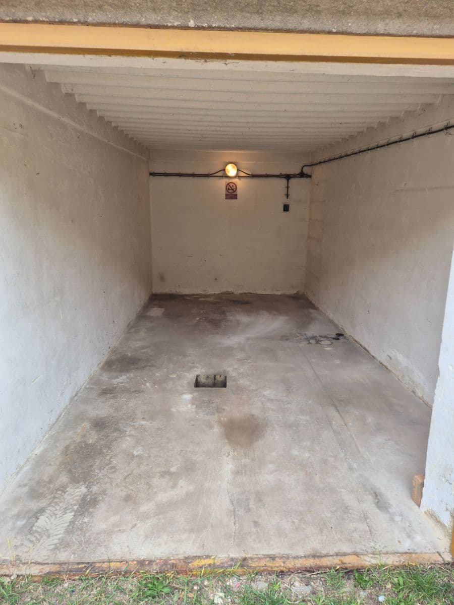 Pronájem garáže 18 m², Kotěrova, Brno, Jihomoravský kraj Pronájem garáže 18 m², Kotěrova, Brno, Jihomoravský kraj
