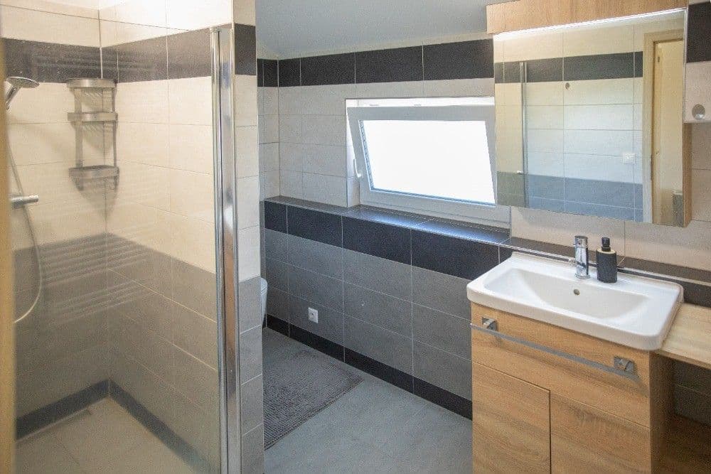 Prodej domu 118 m², pozemek 2.560 m², Postupice, Středočeský kraj Prodej domu 118 m², pozemek 2.560 m², Postupice, Středočeský kraj