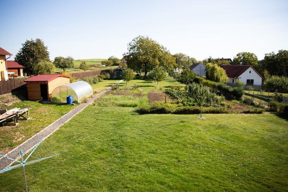 Prodej domu 118 m², pozemek 2.560 m², Postupice, Středočeský kraj Prodej domu 118 m², pozemek 2.560 m², Postupice, Středočeský kraj