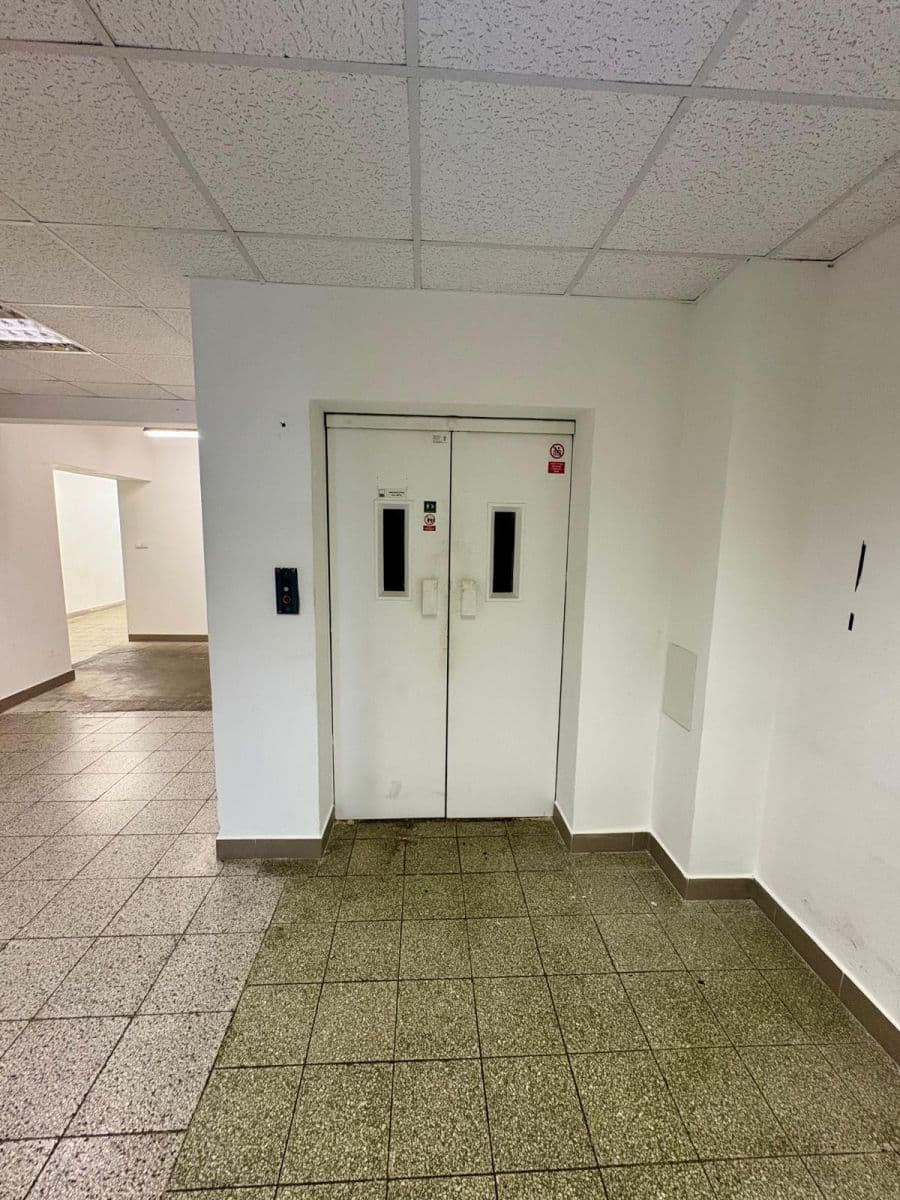 Prodej nebytového prostoru 1.056 m², Na Aleji, Frýdek-Místek, Moravskoslezský kraj Prodej nebytového prostoru 1.056 m², Na Aleji, Frýdek-Místek, Moravskoslezský kraj