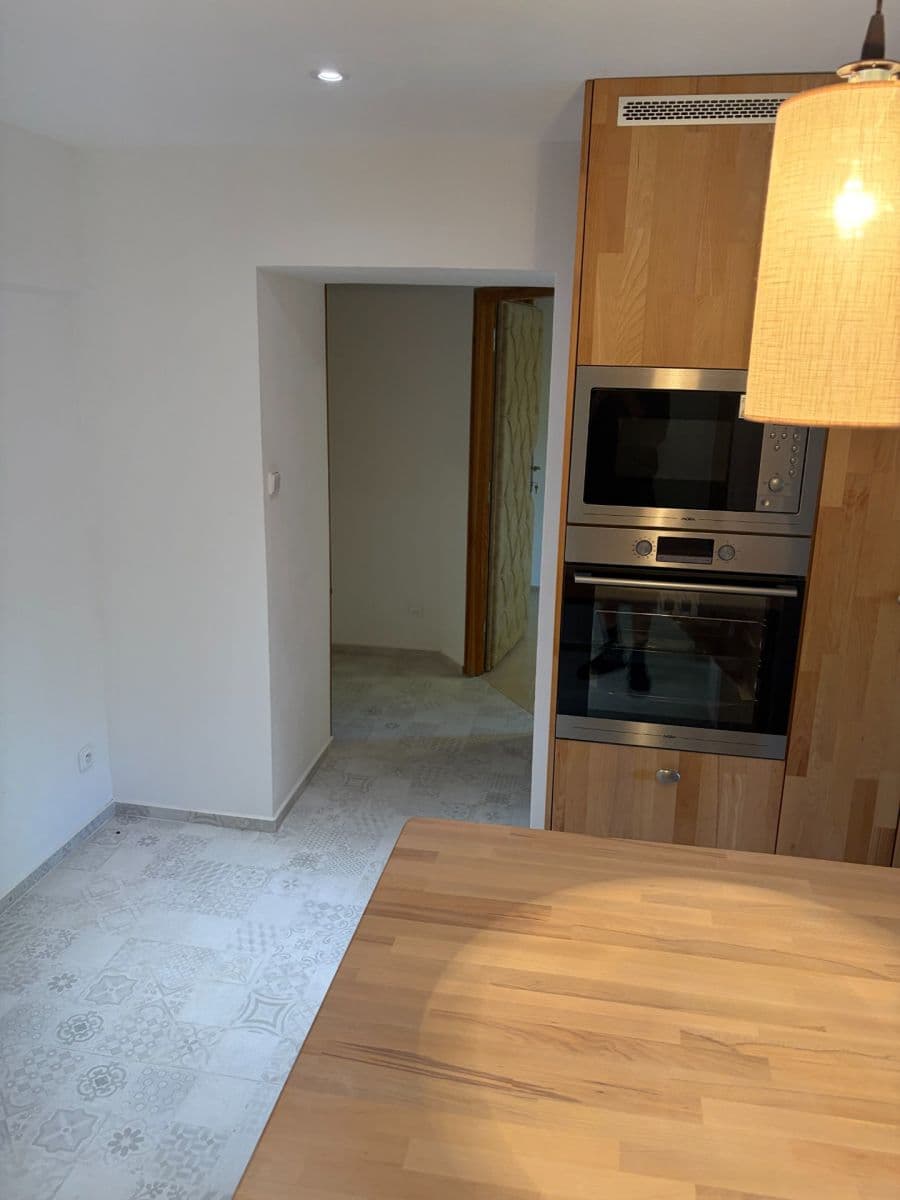 Pronájem bytu 3+1 75 m², Krhanice, Středočeský kraj Pronájem bytu 3+1 75 m², Krhanice, Středočeský kraj