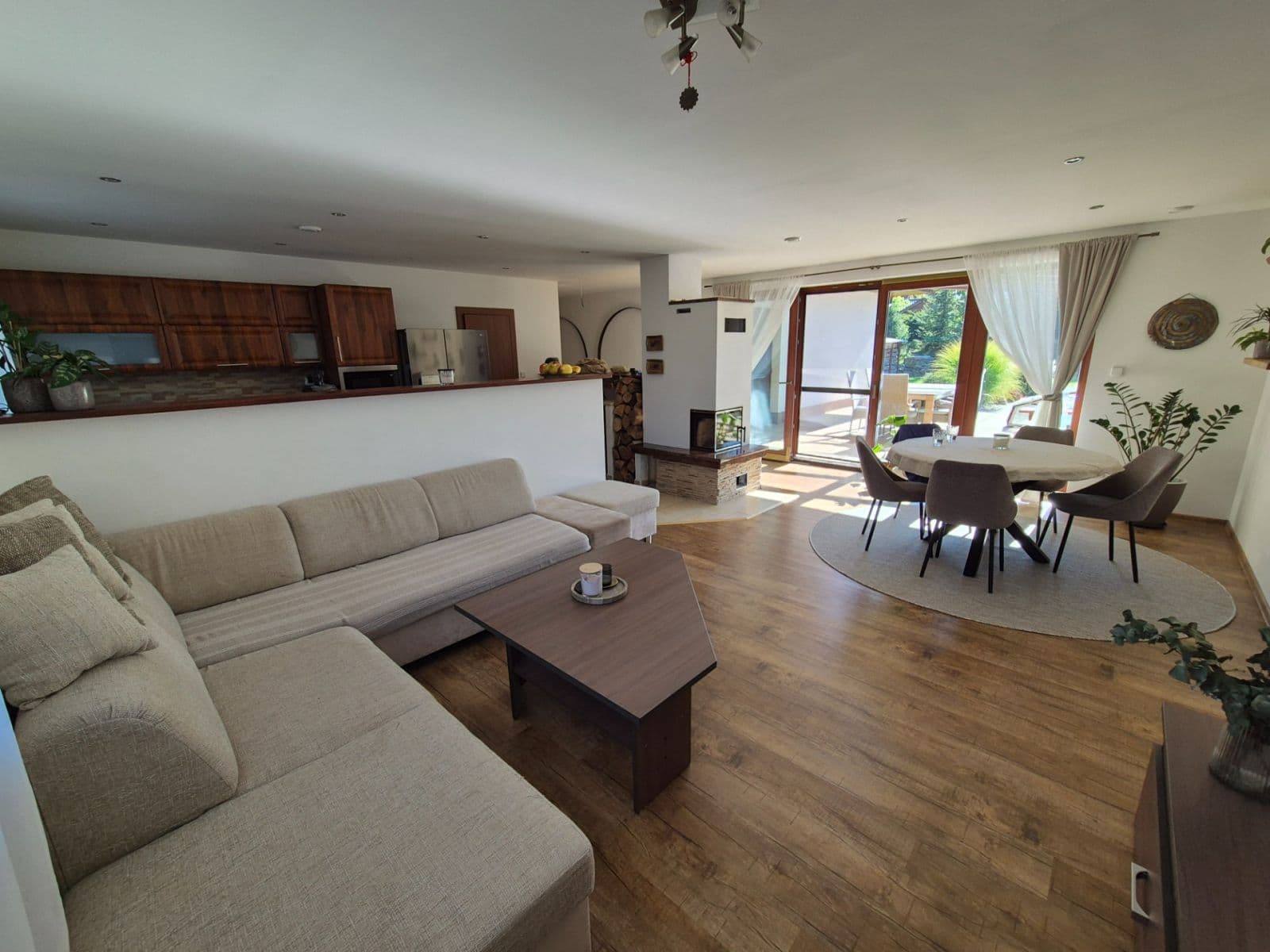 Prodej bytu 5+kk 185 m², Frýdek-Místek, Moravskoslezský kraj Prodej bytu 5+kk 185 m², Frýdek-Místek, Moravskoslezský kraj
