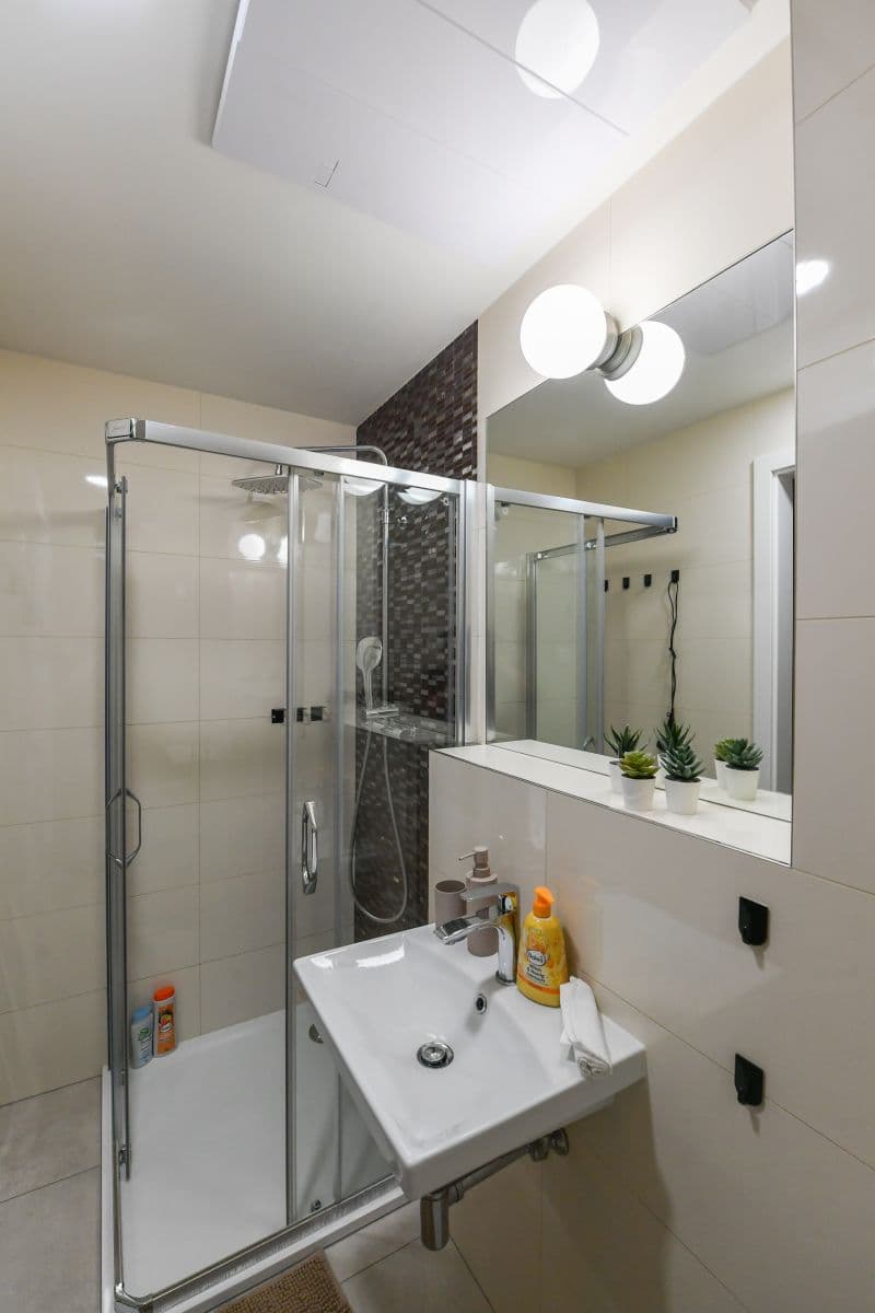 Pronájem bytu 61 m², Žitná, Praha, Praha Pronájem bytu 61 m², Žitná, Praha, Praha