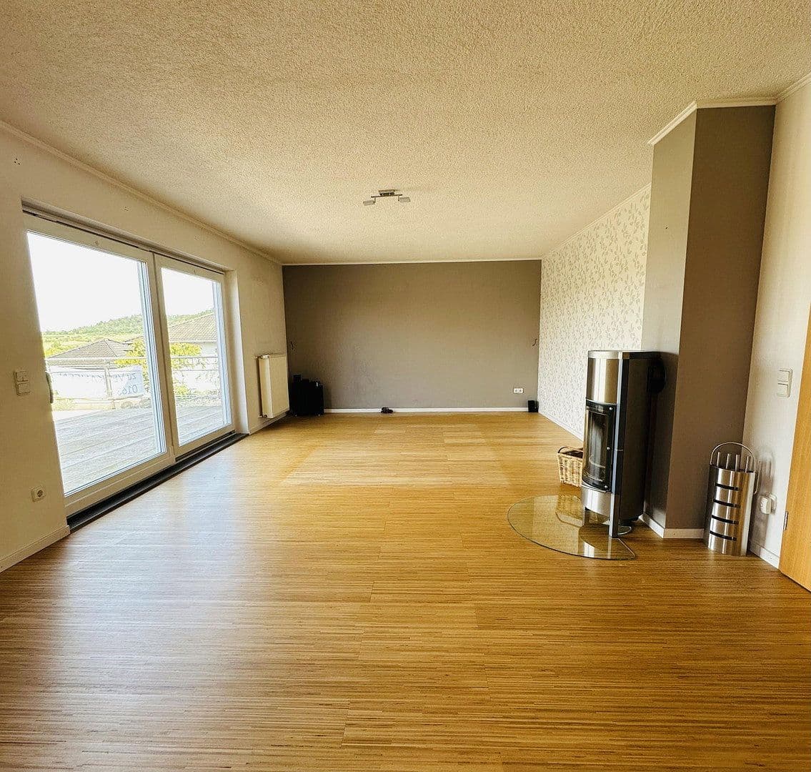 Prodej domu 243 m², pozemek 904 m², Merzig, Země Sársko Prodej domu 243 m², pozemek 904 m², Merzig, Země Sársko
