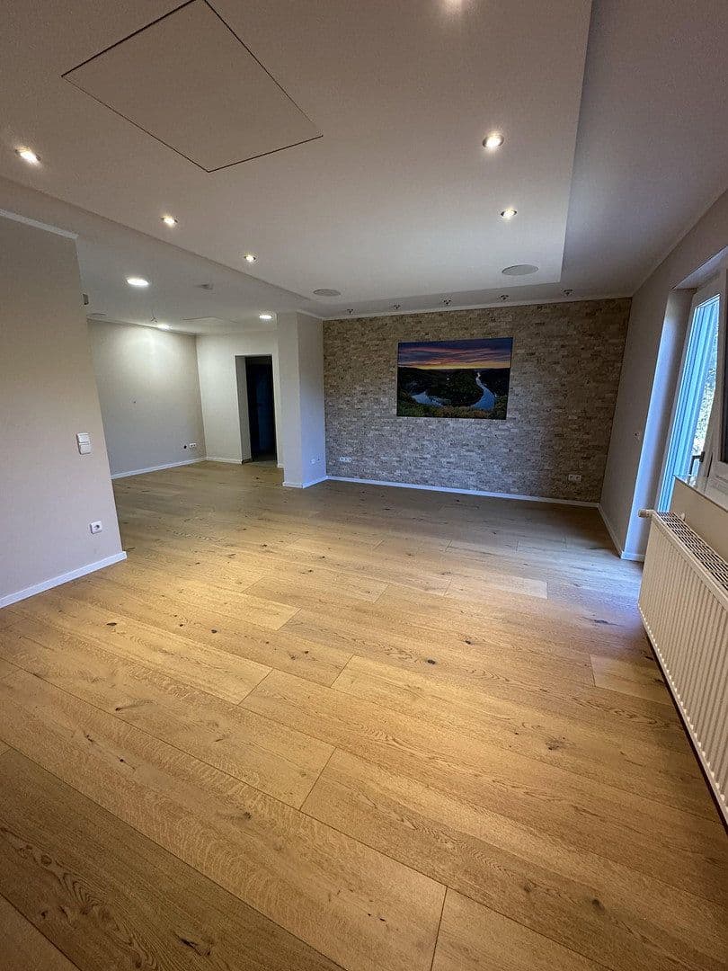Prodej domu 243 m², pozemek 904 m², Merzig, Země Sársko Prodej domu 243 m², pozemek 904 m², Merzig, Země Sársko