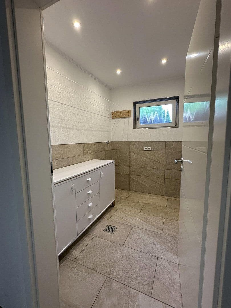 Prodej domu 243 m², pozemek 904 m², Merzig, Země Sársko Prodej domu 243 m², pozemek 904 m², Merzig, Země Sársko
