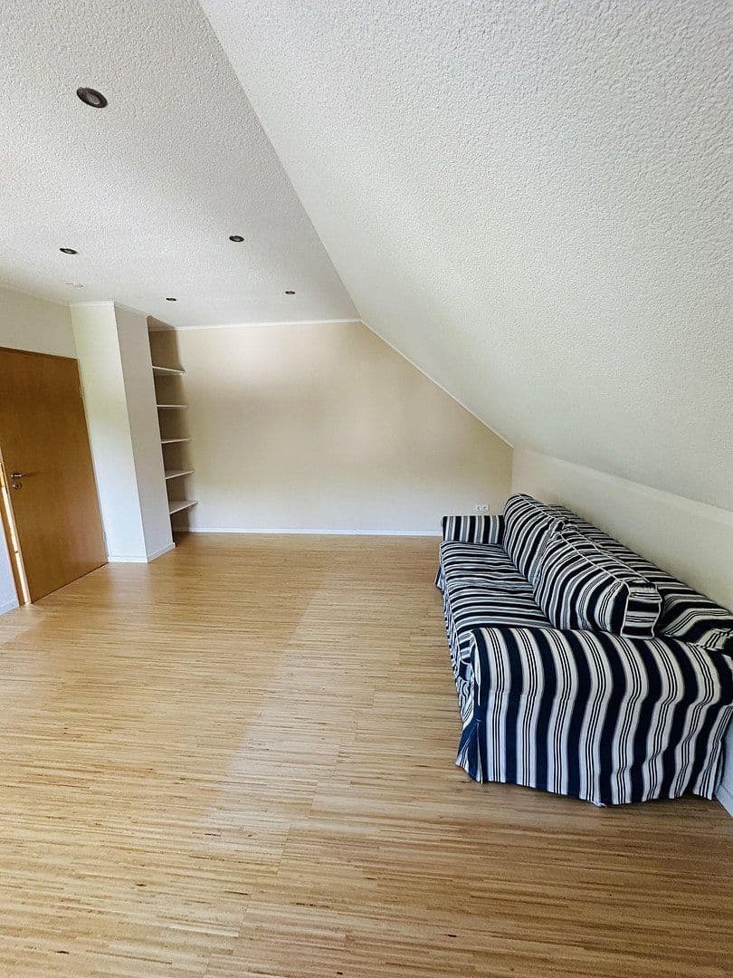 Prodej domu 243 m², pozemek 904 m², Merzig, Země Sársko Prodej domu 243 m², pozemek 904 m², Merzig, Země Sársko