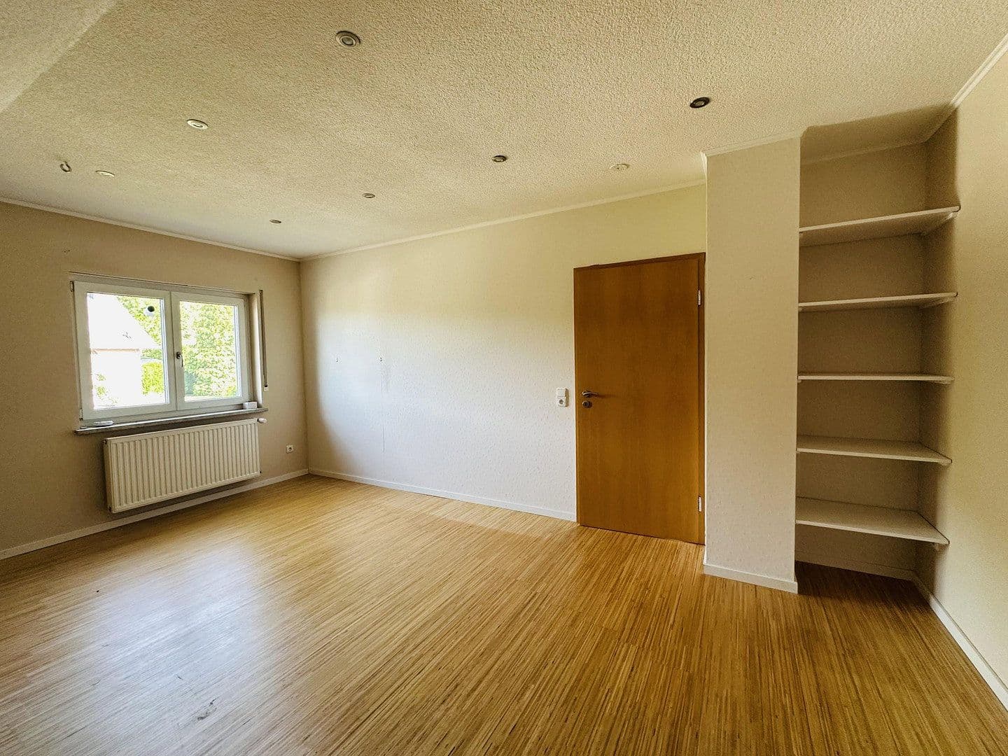 Prodej domu 243 m², pozemek 904 m², Merzig, Země Sársko Prodej domu 243 m², pozemek 904 m², Merzig, Země Sársko