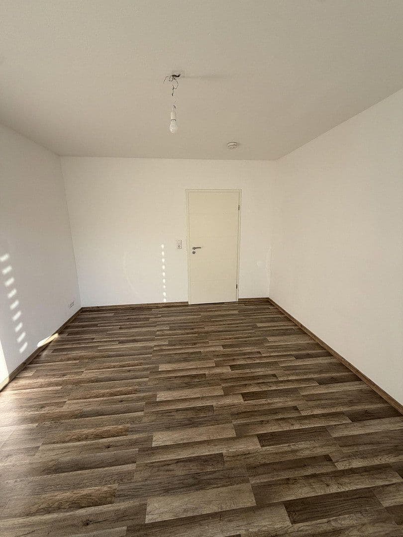 Pronájem bytu 2+1 68 m², Höfener Straße 28, Fürth, Bavorsko Pronájem bytu 2+1 68 m², Höfener Straße 28, Fürth, Bavorsko