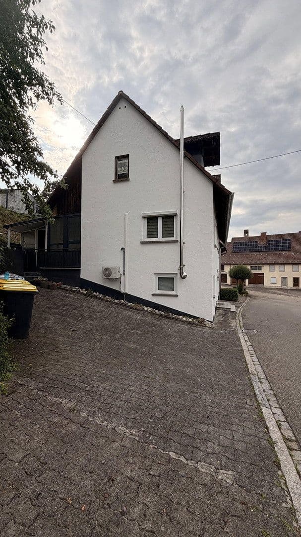 Prodej domu 161 m², pozemek 269 m², Geisingen, Bádensko-Württembersko Prodej domu 161 m², pozemek 269 m², Geisingen, Bádensko-Württembersko